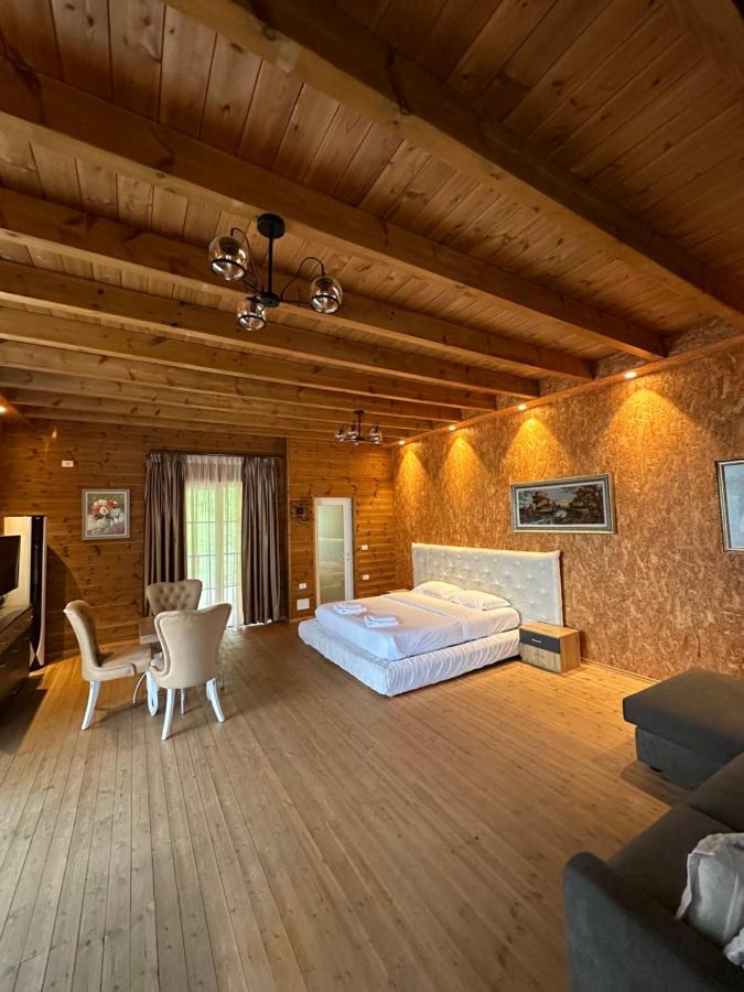 Bianca Hotel&Villa Priska e Madhe Esterno foto